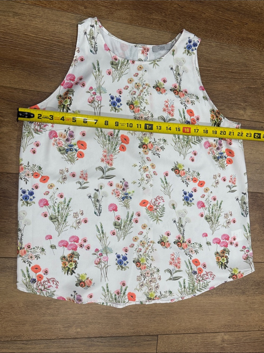 DALIA  Woman’s White Floral Sleeveless Camisole Top. Size XL - Picture 6 of 9